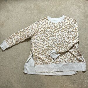 Aerie Leopard Animal Lounged Oversized Pullover
Split Hem Sweatshirt